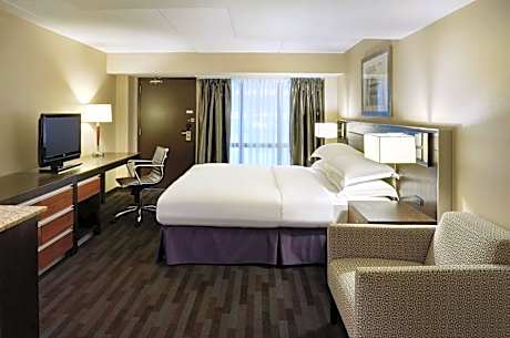 King Room - Pool Side