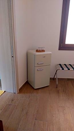Deluxe Room (2 Adults + 1 Child)