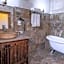 Maccan Cave Hotel