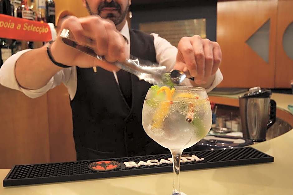 Hotel Feira Pedra Bela