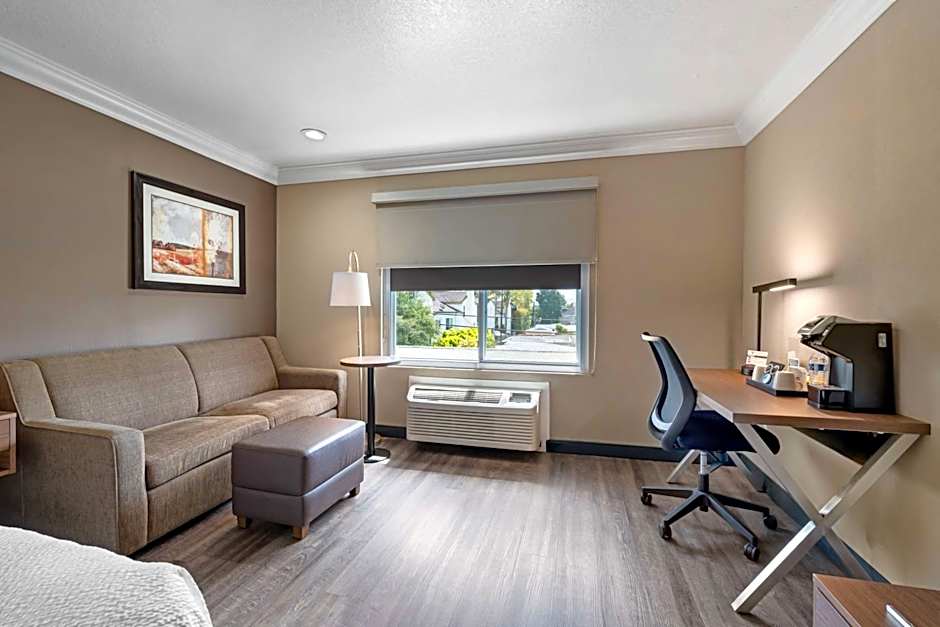 Best Western Plus Newport Mesa Inn