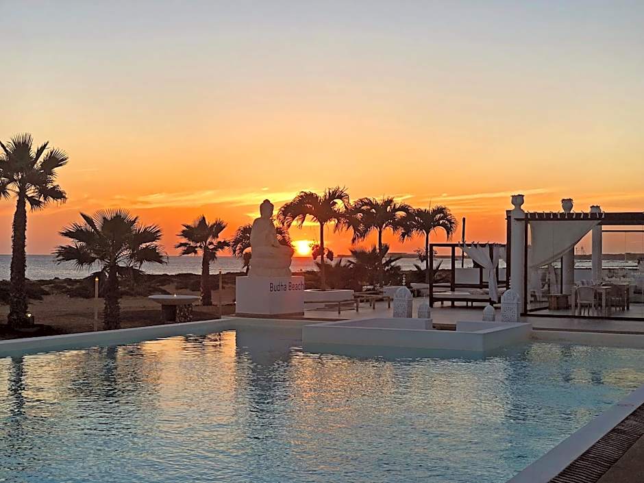 Hotel LIVVO Budha Beach