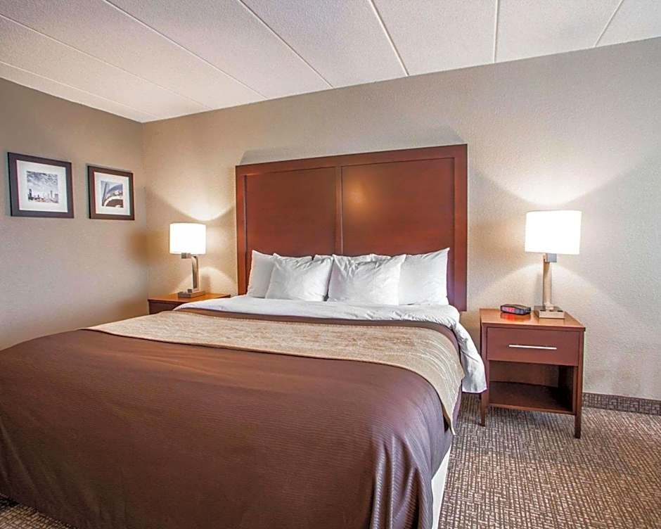 Quality Inn & Suites Orland Park - Chicago