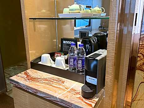 Vaperse Tower View Room - Twin Bed