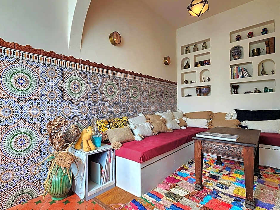RIAD NANA