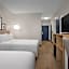 Spark by Hilton Lakewood Denver Southwest