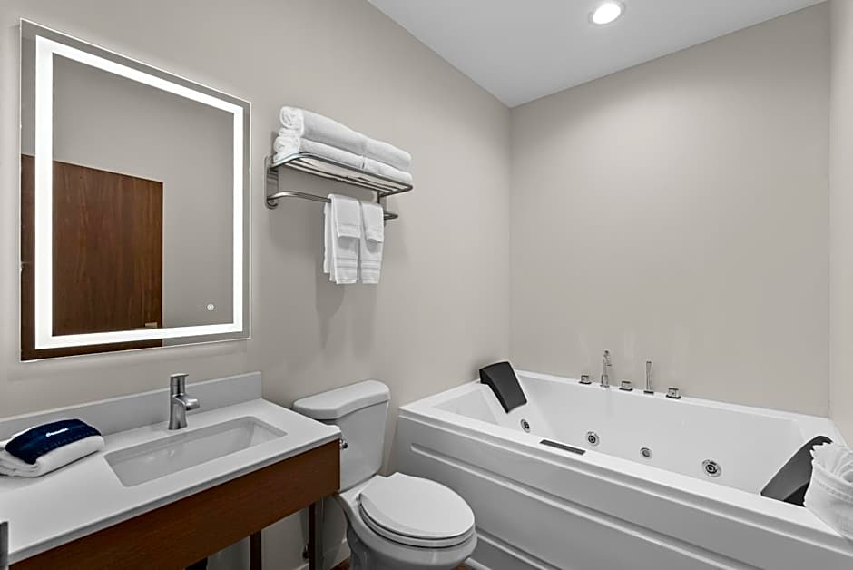 Sandpoint Hotel & Suites Downtown