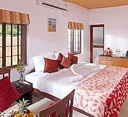 Saro Lake County Hotel