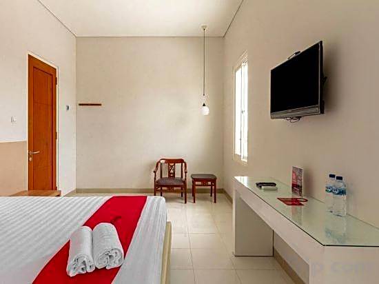 RedDoorz Syariah @ Kebraon