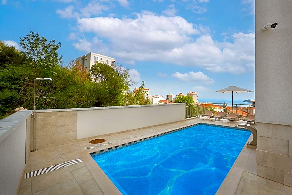 Hotel Larimar