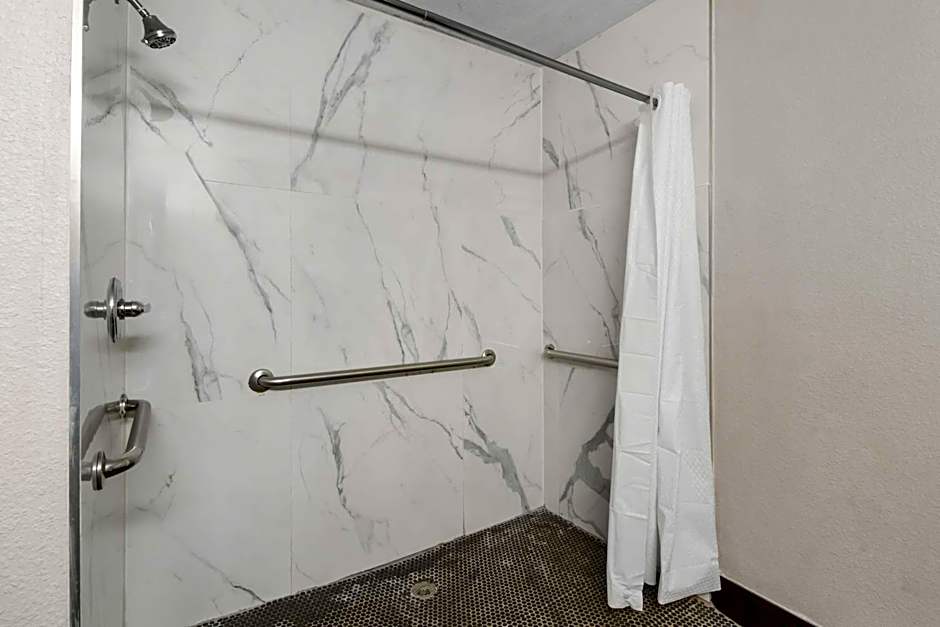 SureStay Plus by Best Western Benbrook Fort Worth