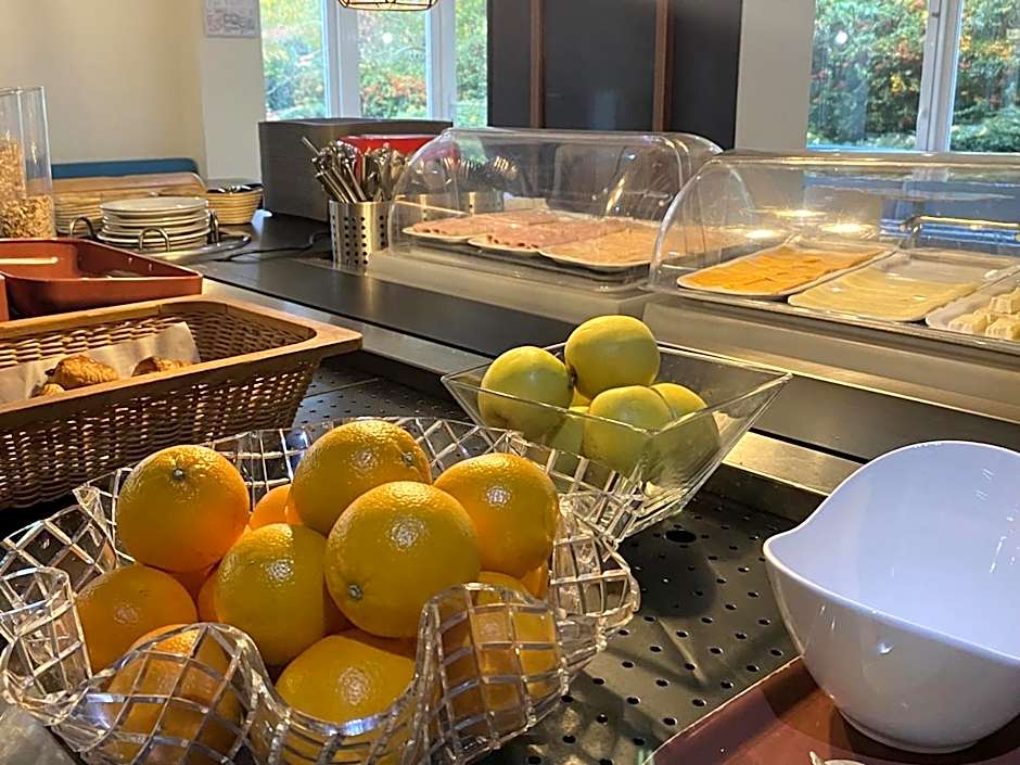 Brit Hotel Le Polder