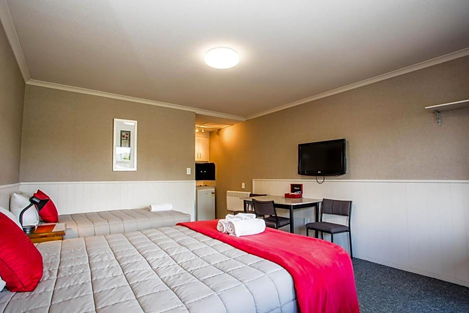 Te Anau Top 10 Holiday Park and Motels