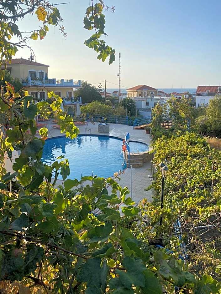 Pantheon Apartments & Studios