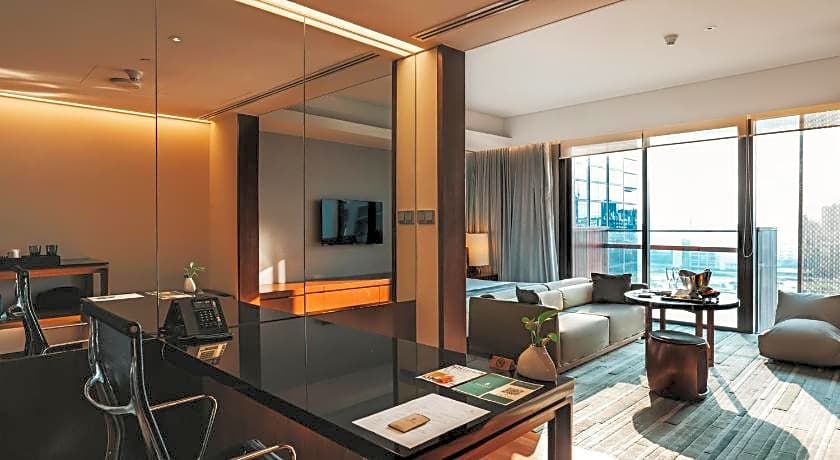 Hansar Bangkok Hotel