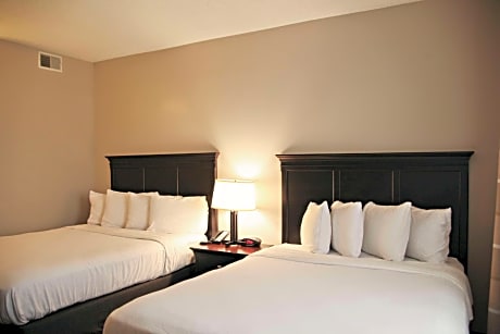 2 Queen Beds, Nonsmoking, Accessible