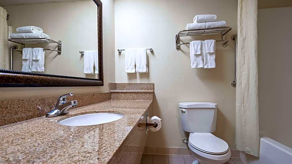 Best Western Hiram Inn & Suites