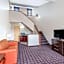 Days Inn by Wyndham Woodbury Long Island