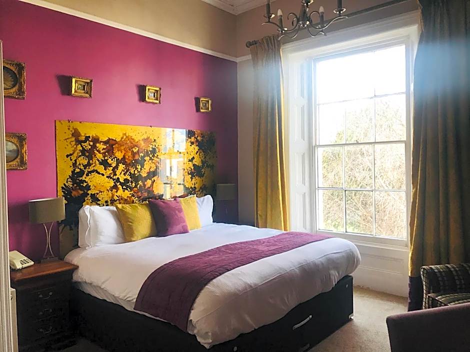 Clarence Court Hotel