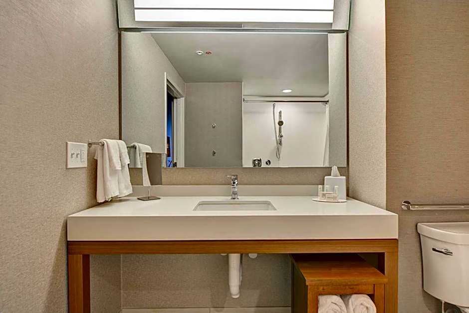 Courtyard by Marriott Jackson Madison