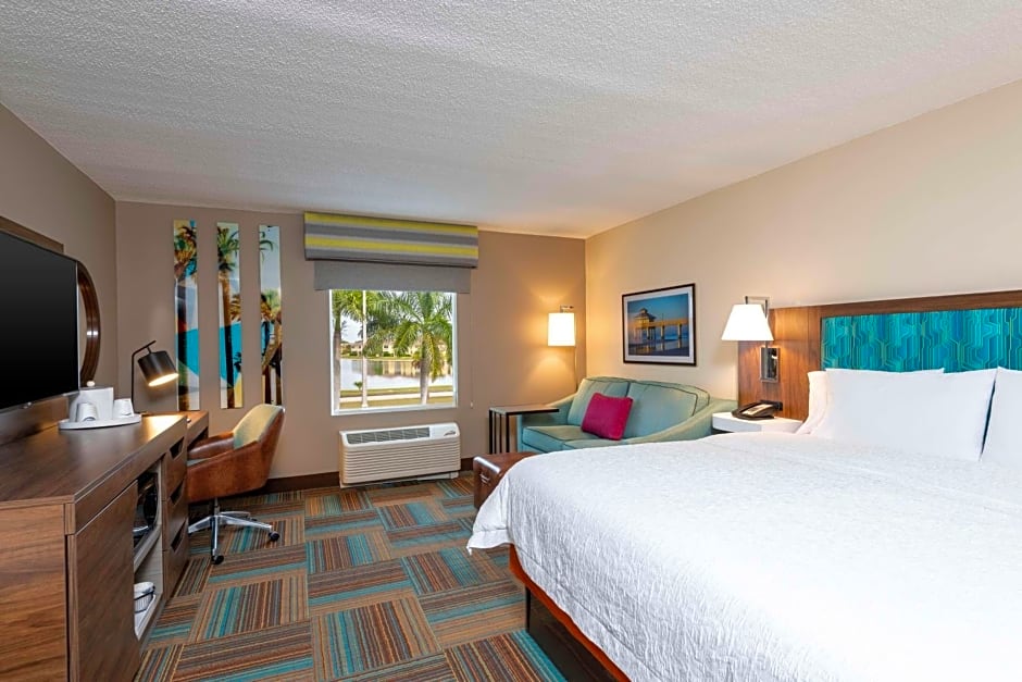 Hampton Inn By Hilton & Suites Fort Myers