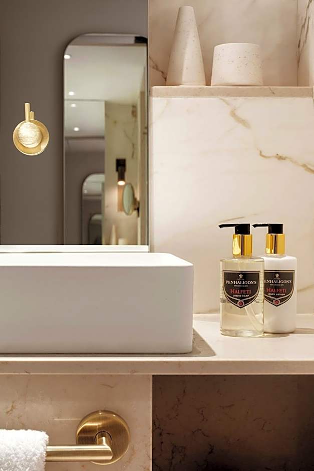 Montcalm Mayfair, Autograph Collection