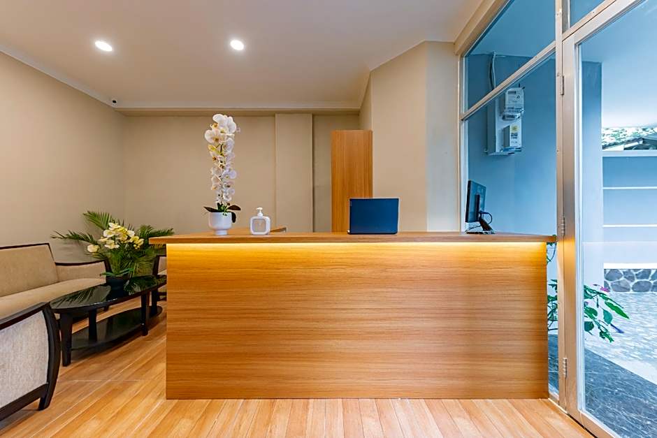 RedDoorz Plus @ Bagusrangin Street 2