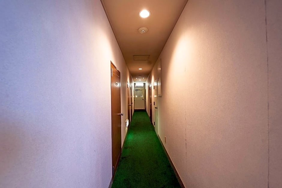 OYO Business Hotel Suehiro Matsuyama