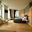 Lainez Rooms & Suites