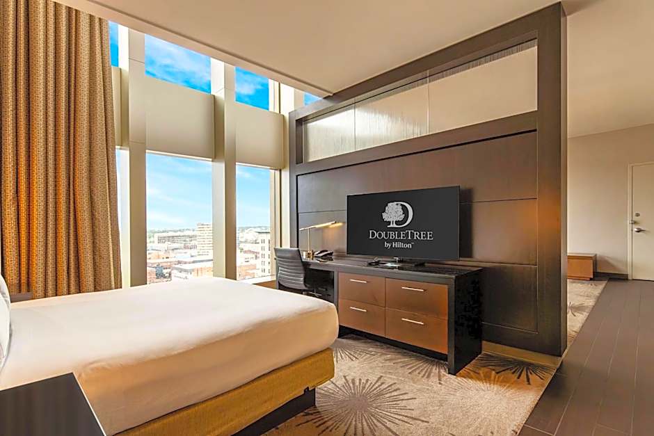 DoubleTree By Hilton Cedar Rapids Convention Complex