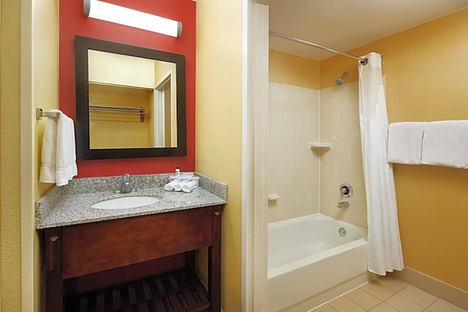 Holiday Inn Express Tifton By IHG