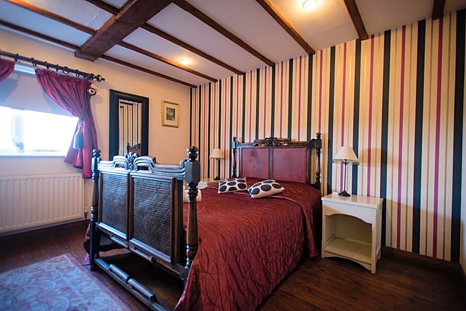 The Royal Arms Bed & Breakfast