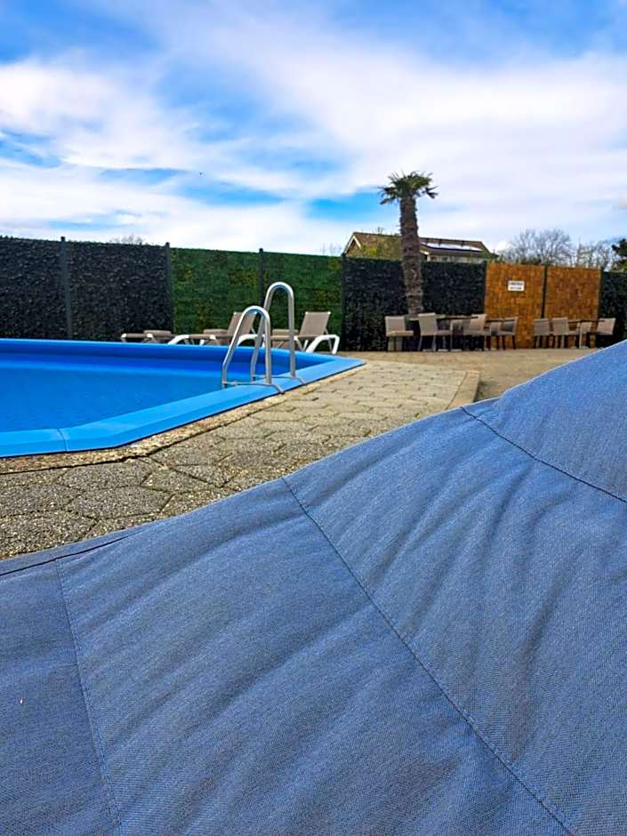 Strandhotel Dennenbos