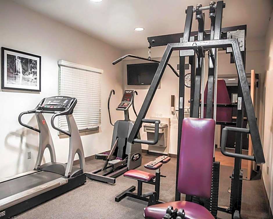 Wingate by Wyndham Bel Air I-95 Exit 77A / APG Area