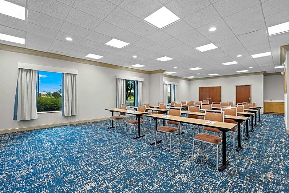 Hampton Inn & Suites by Hilton Swansboro Near Camp Lejeune
