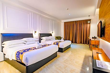 Deluxe Queen Room with Two Queen Beds