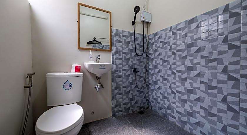 RedDoorz Plus @ Casa Lucia Sindalan San Fernando City Pampanga