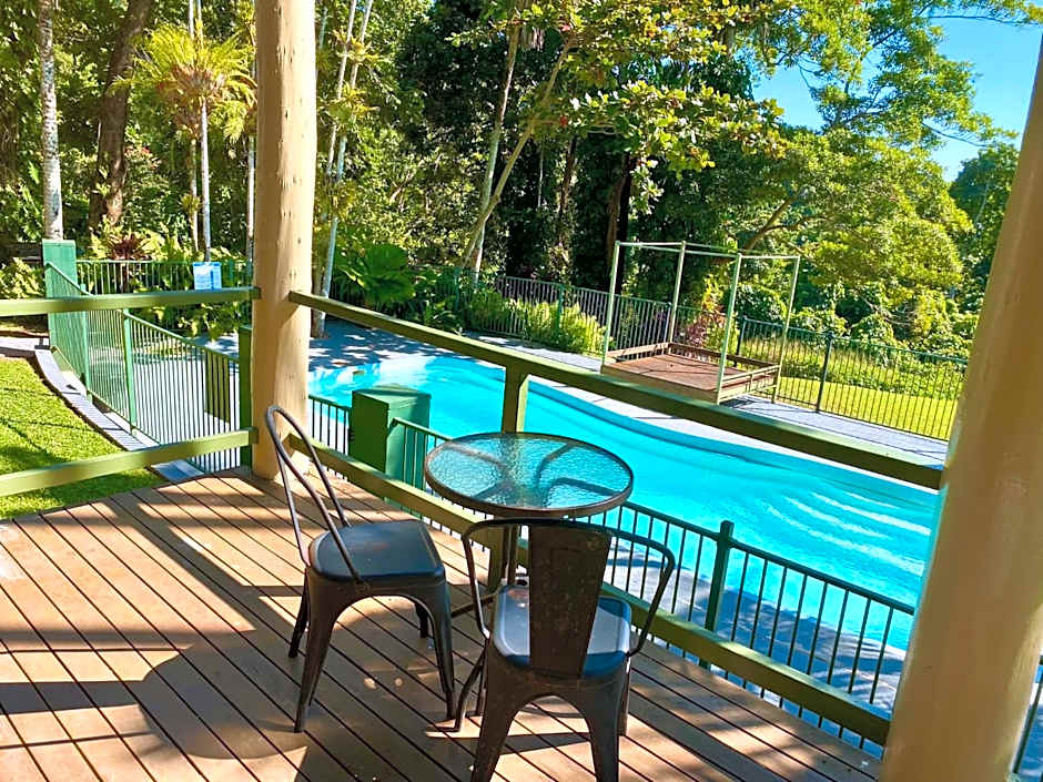 Jackaroo Treehouse Rainforest Retreat