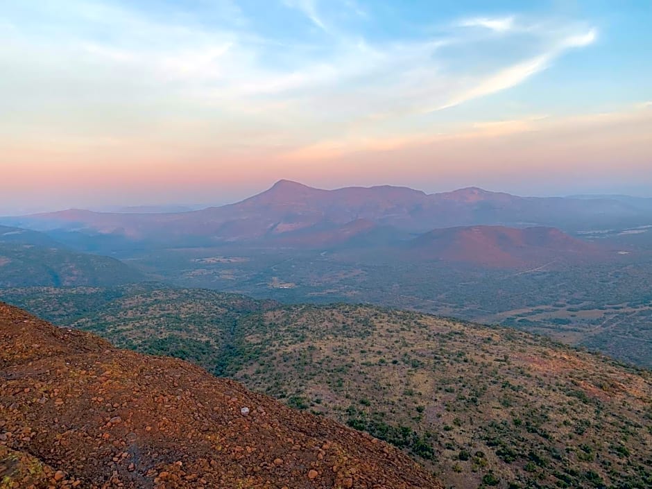 Kransberg Country Lodge Guest Farm