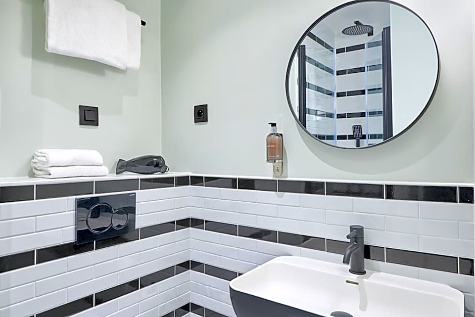 Hotel 10 Opera by HappyCulture