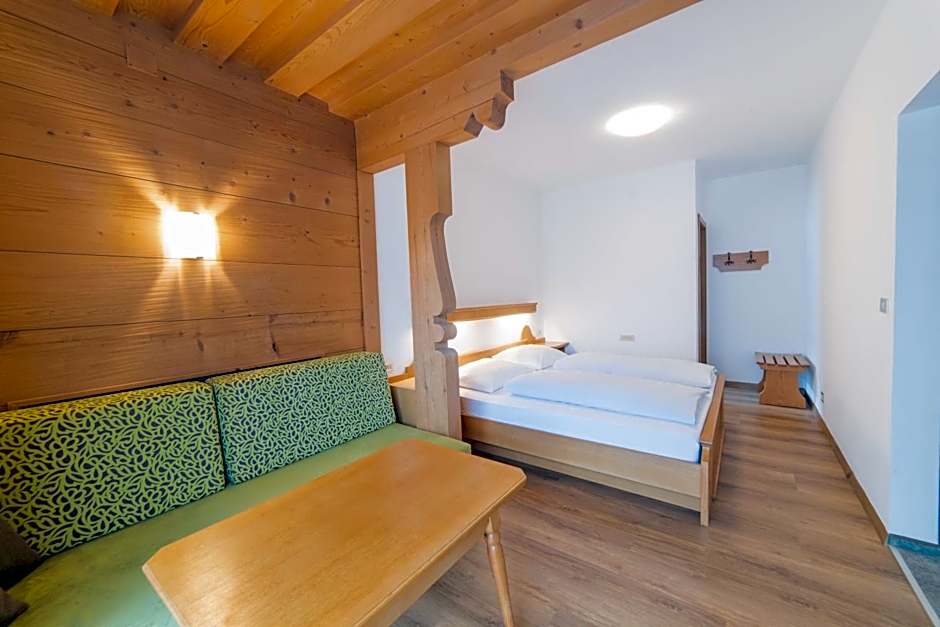 Pension Apartments Pardell