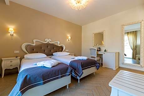 Double or Twin Room - Annex Villa