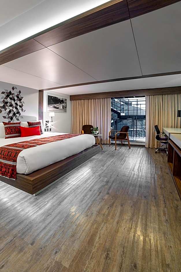 Flow Condesa - Adults Only