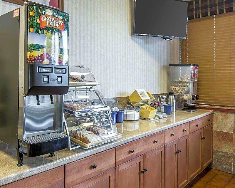 Econo Lodge Calhoun