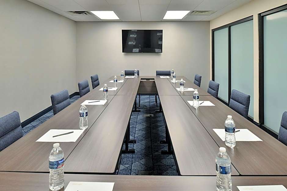 Courtyard by Marriott Detroit Utica