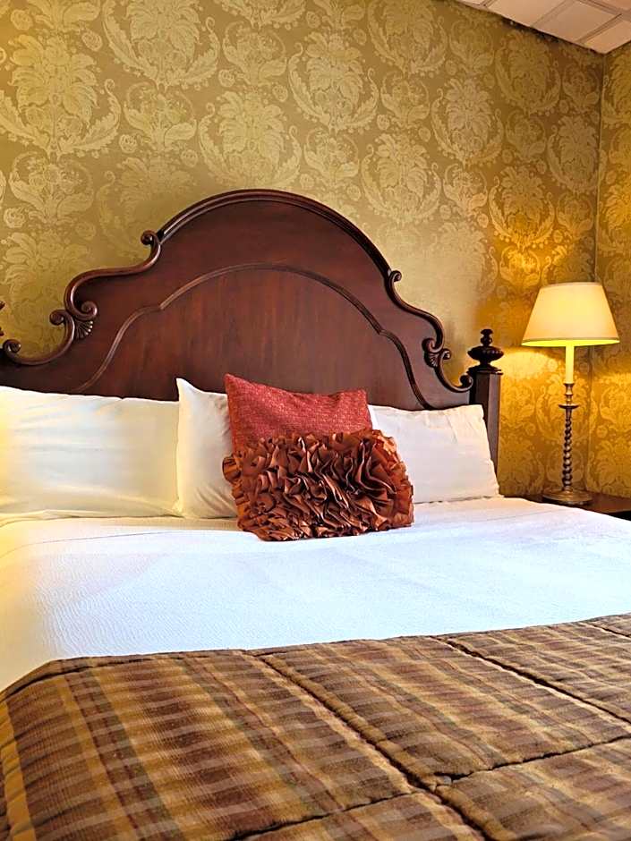 Altland House Inn & Suites