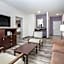 La Quinta Inn & Suites by Wyndham DFW Airport West - Euless