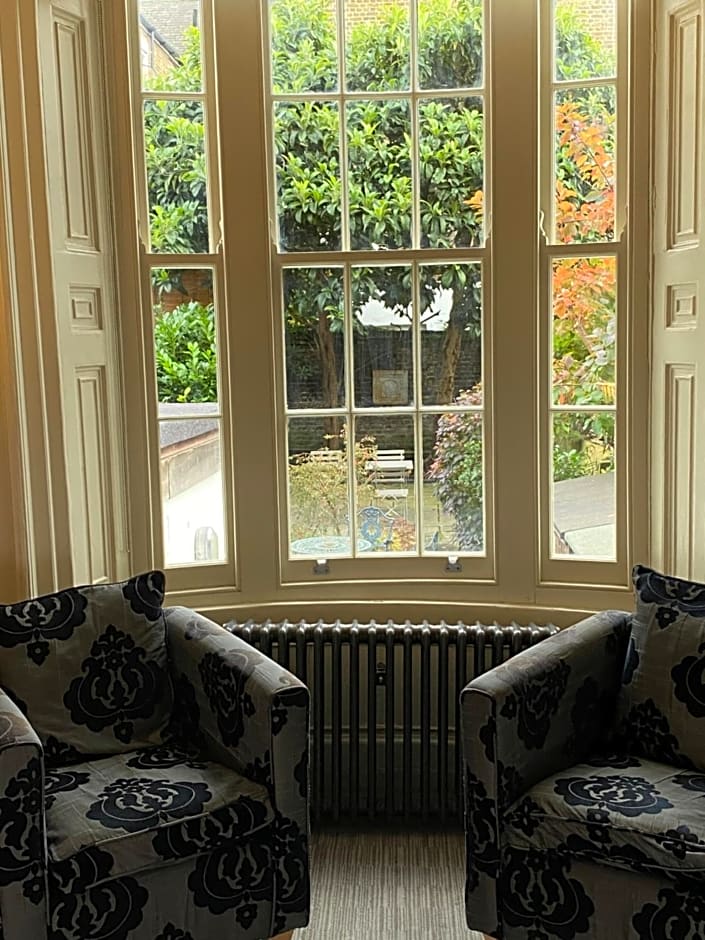 Kennington B&B – London
