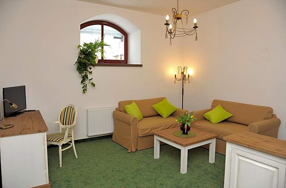 Hotel Sandro Silver & Spichlerz Antoniny