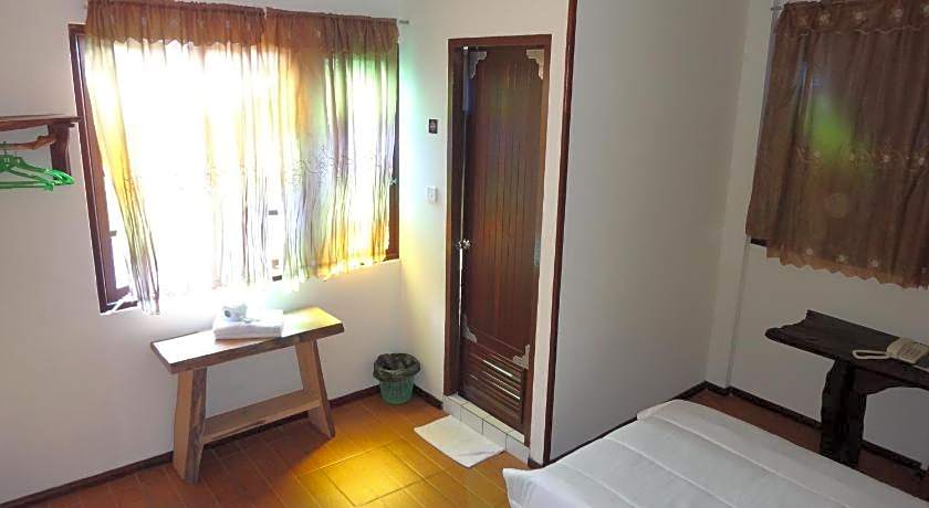 Kuching Waterfront Lodge